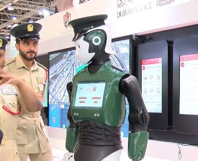 robot reem es un robot policía humanoide diseñado por la empresa Pal Robotics que trabaja en Dubai